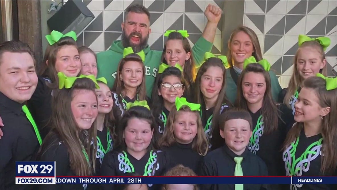 Jason & Kylie Kelce listen to teen sing after Kylie dances with McHugh School of Irish Dance